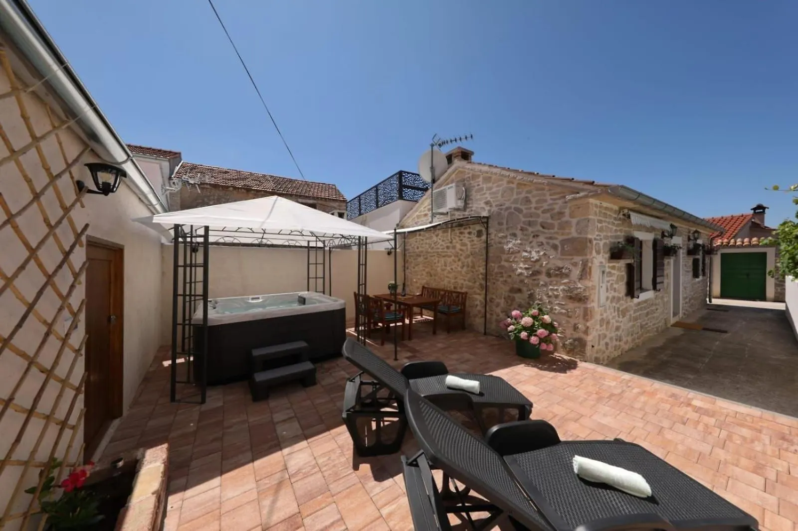 House Cirrus Villa Sukosan